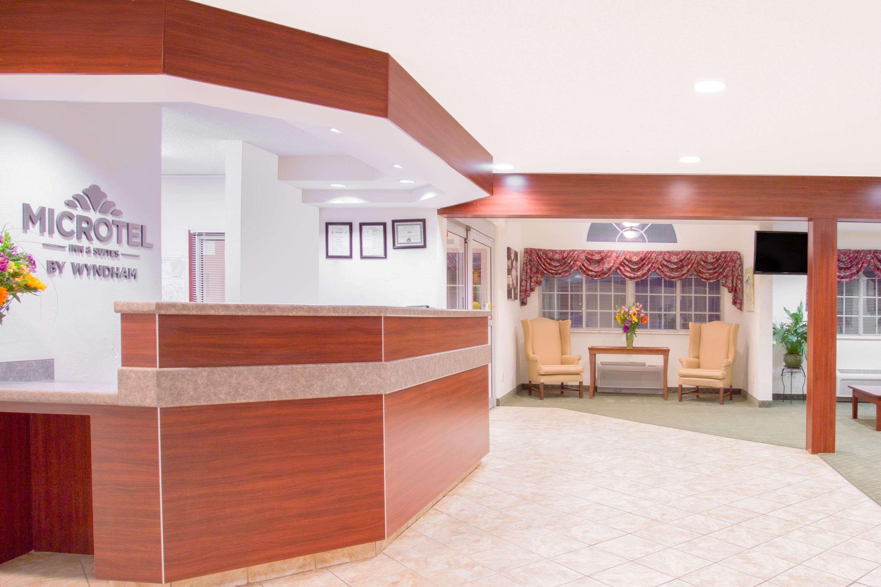 Microtel Inn And Suites Gassaway Eksteriør billede