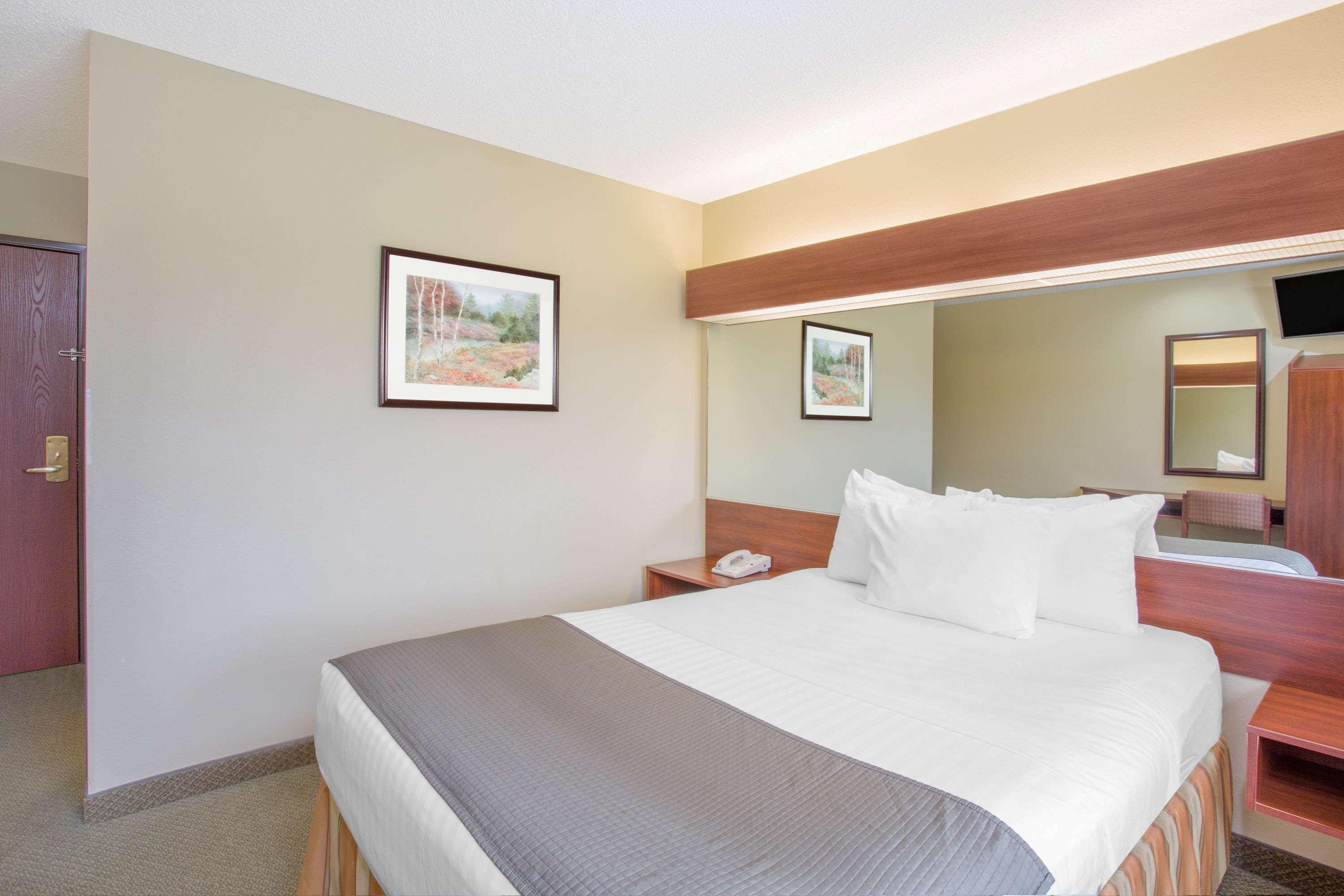Microtel Inn And Suites Gassaway Eksteriør billede